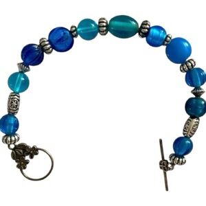 Artisan Bracelet Glass,Plastic Beads, NWOT, Shades of Blue, Beaded, 8”, Handmade